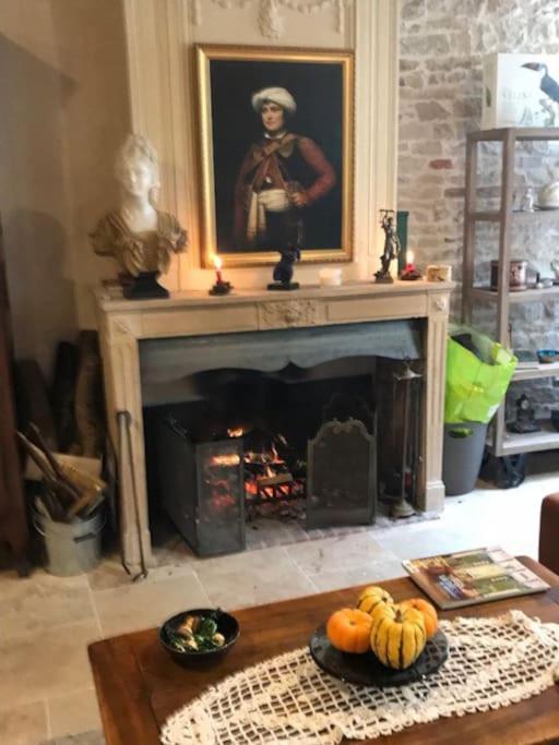 La Maison De Lea, Chambres D'Hotes De 14 Couchages Tournus Kültér fotó