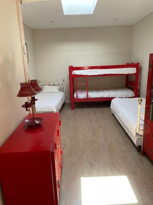 La Maison De Lea, Chambres D'Hotes De 14 Couchages Tournus Kültér fotó