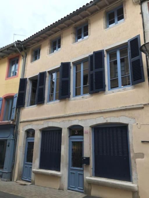 La Maison De Lea, Chambres D'Hotes De 14 Couchages Tournus Kültér fotó