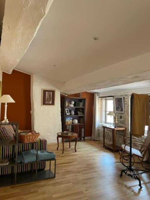 La Maison De Lea, Chambres D'Hotes De 14 Couchages Tournus Kültér fotó