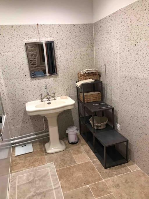 La Maison De Lea, Chambres D'Hotes De 14 Couchages Tournus Kültér fotó