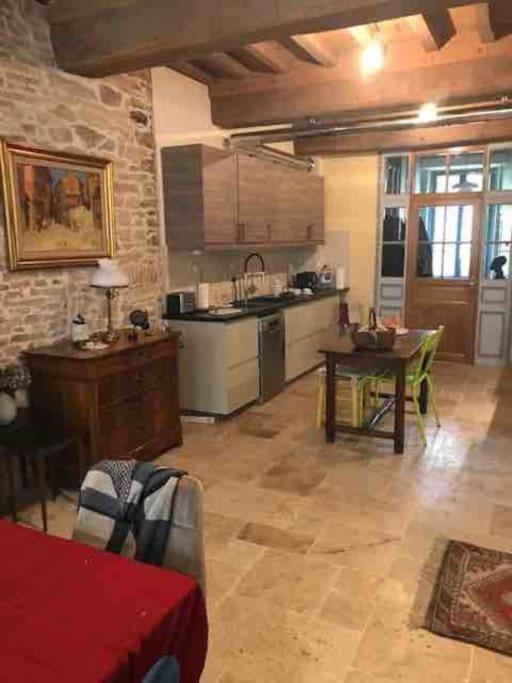 La Maison De Lea, Chambres D'Hotes De 14 Couchages Tournus Kültér fotó