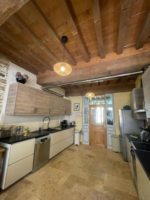 La Maison De Lea, Chambres D'Hotes De 14 Couchages Tournus Kültér fotó